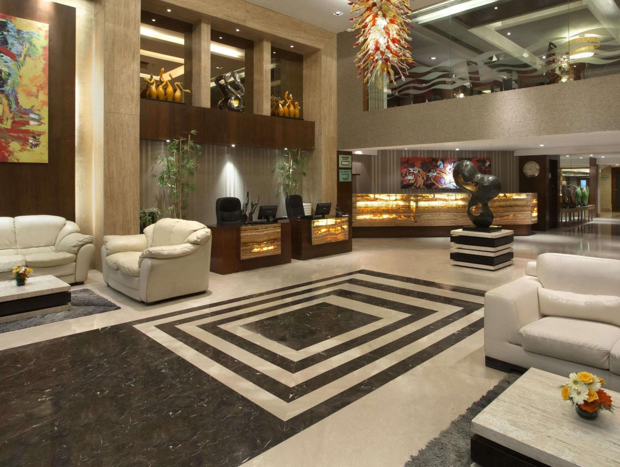 Отель Ramada Ахмедабад Экстерьер фото